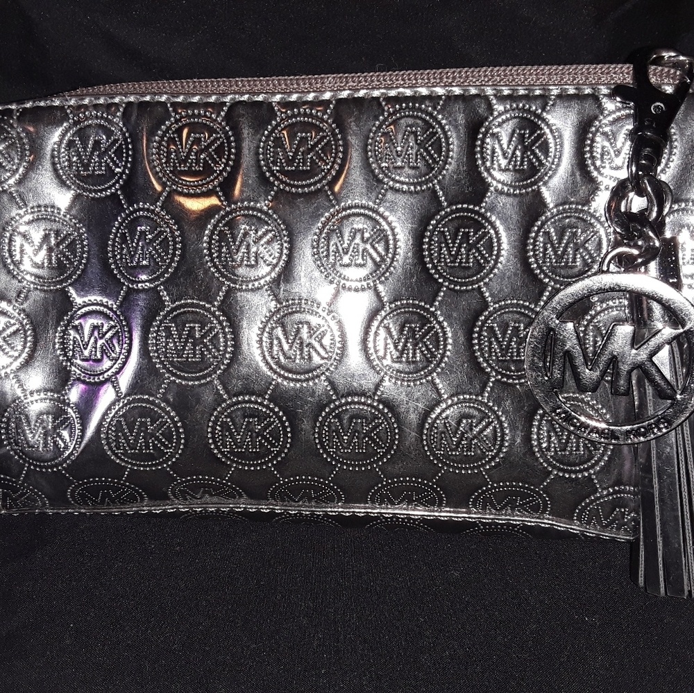 Michael Kors wallet/ makeup bag